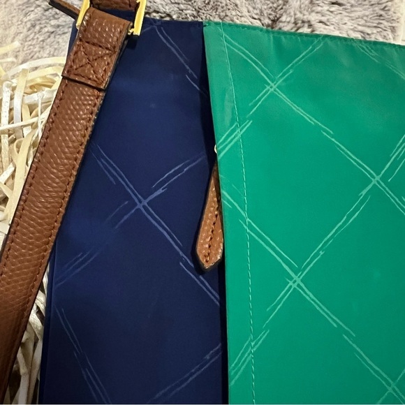 VERA BRADLEY Sky Clover Preppy Poly Molly Crossbody Bag Navy Green Repellant - Picture 4 of 12